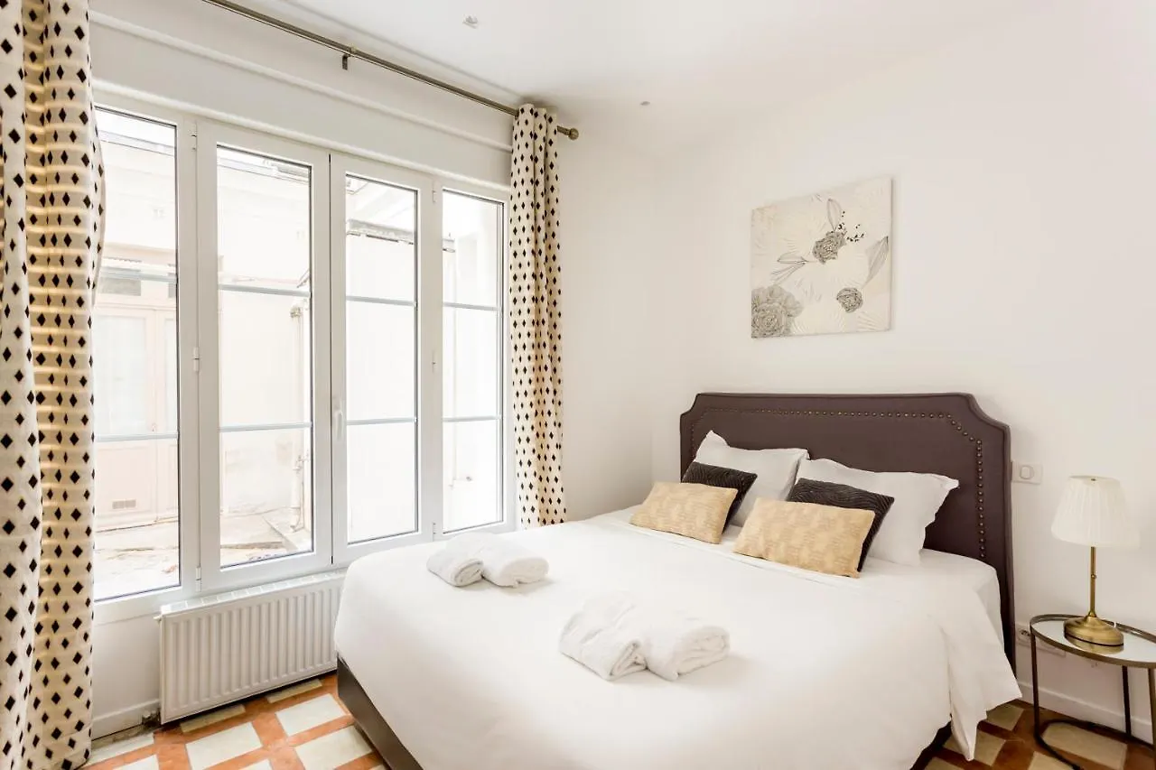 180 Suite Eden, Luxury Apt At Sacre Coeur Paris Apartment