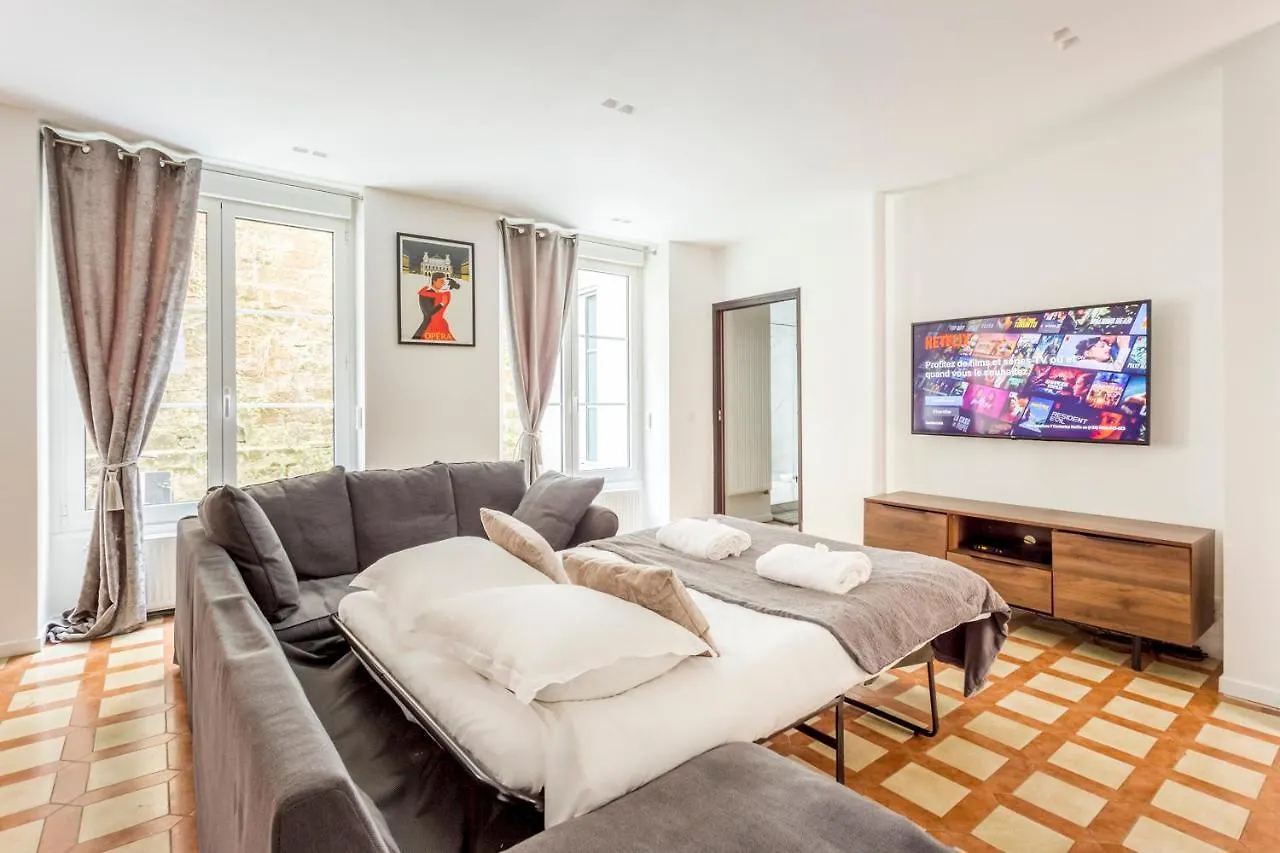 Apartment 180 Suite Eden, Luxury Apt At Sacre Coeur Paris France